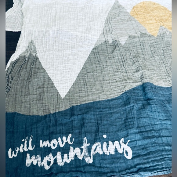 Lulujo Baby Swaddle Blanket I Will Move Mountains - Picture 1 of 4